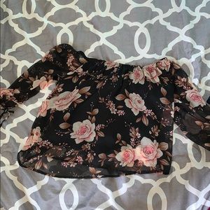 Off the shoulder AE blouse